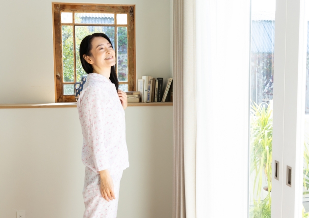 すっきりとした表情の女性